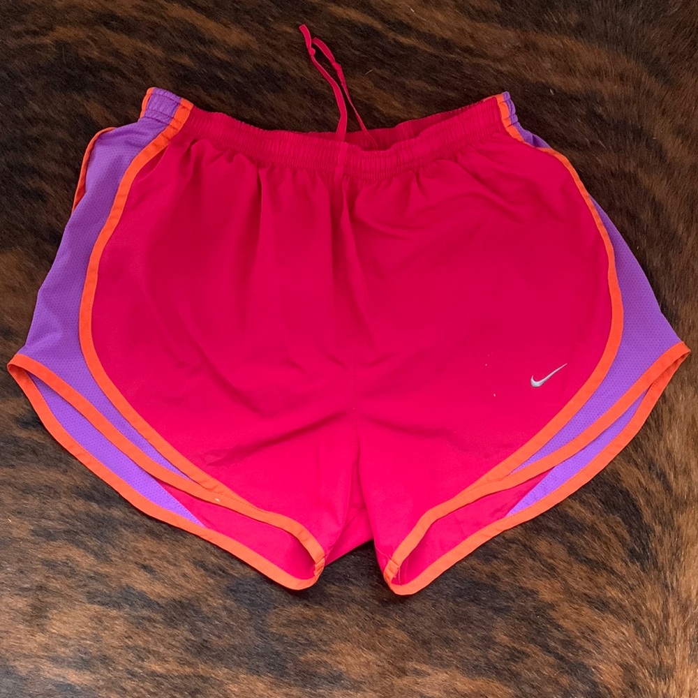 Womens Small Athletic Dry-Fit Nike shorts (pink)